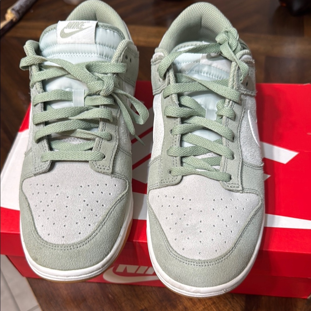 Nike Green Sneakers